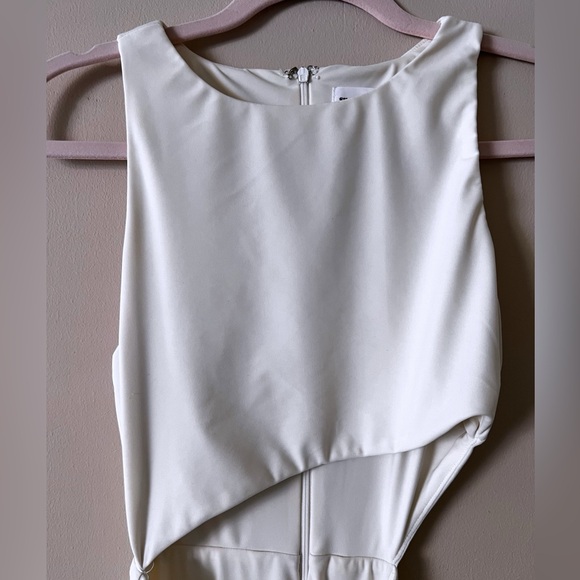 Revolve Super Down Amira Cut Out Dress in Ivory • XS - Picture 4 of 10